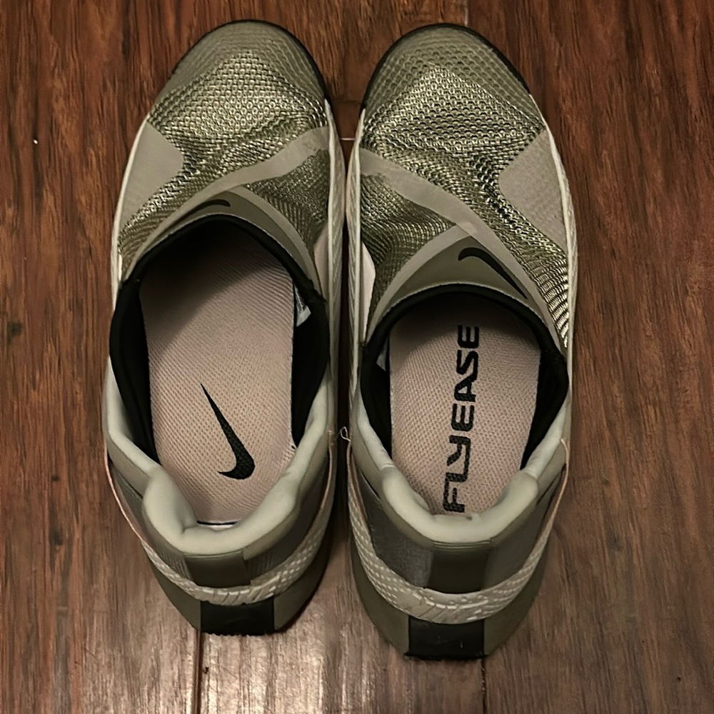 Authentic fly ease US 6, EUR 38.5